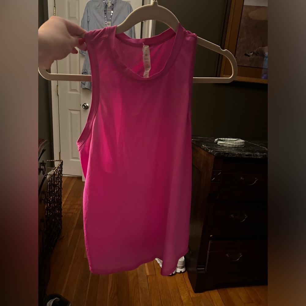 Lululemon sz 4 pink tank